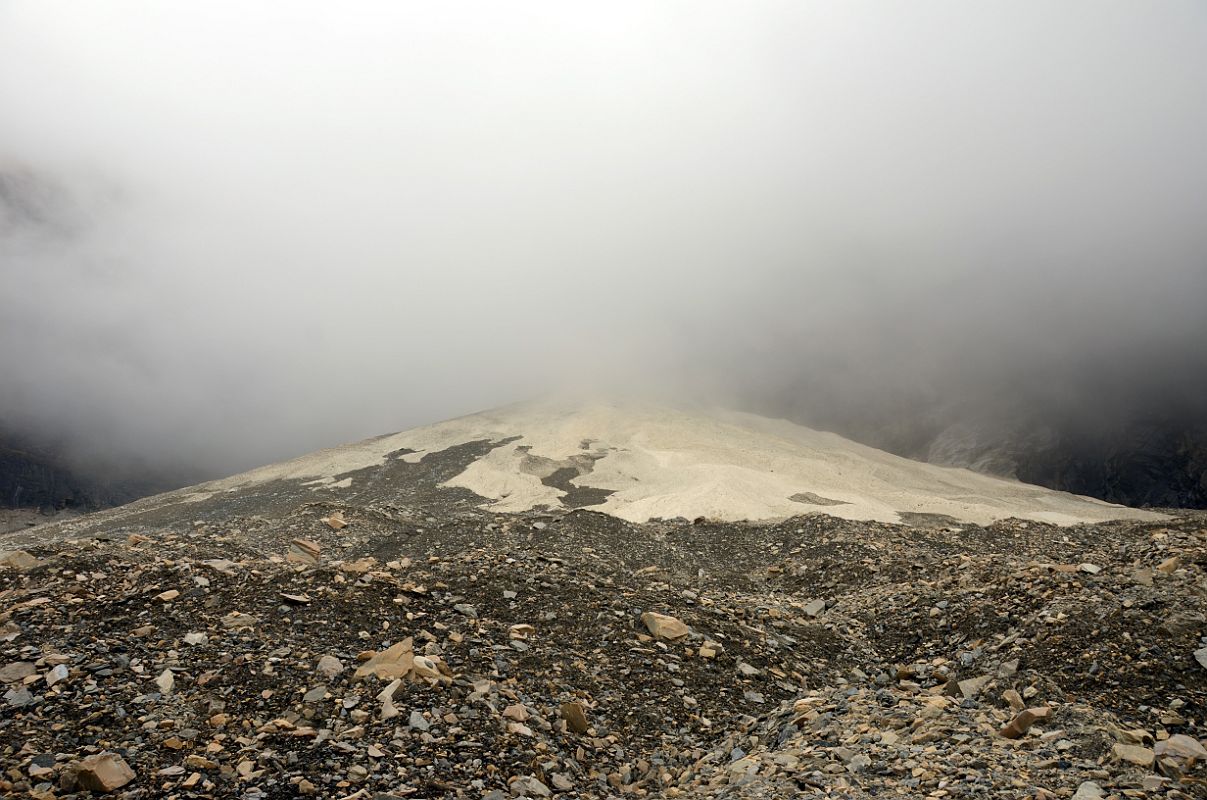 22 Rocky Trail In The Valley Between Chhonbardan Glacier And Italy Base Camp Around Dhaulagiri 